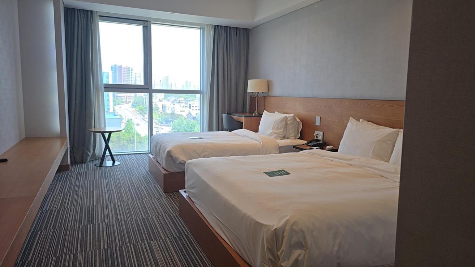 โกลเดน ทิวลิป แอร์พอร์ต โฮเต็ล โรงแรม