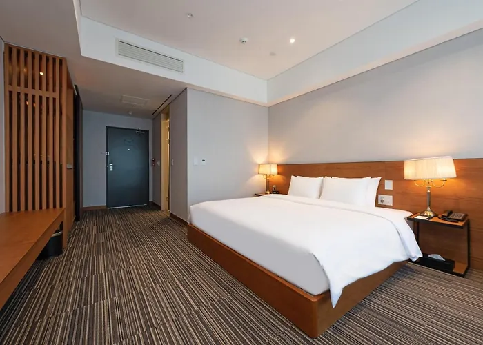 Golden Tulip Incheon Airport Hotel