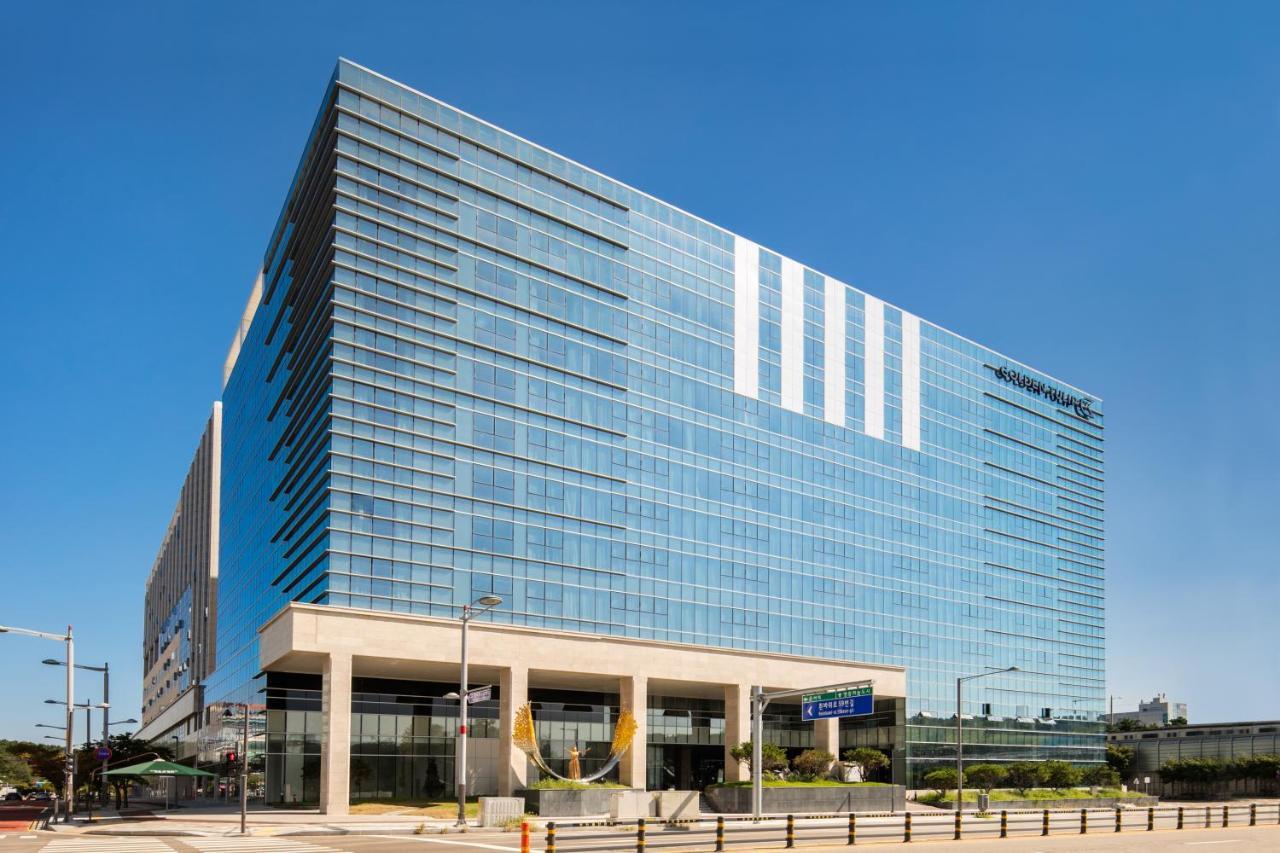 Hotel Golden Tulip Airport 4*