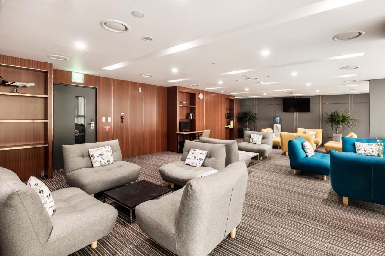 Golden Tulip Airport Hotel