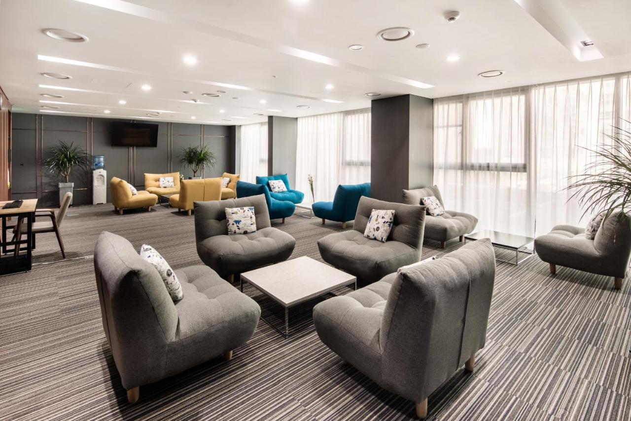 Golden Tulip Airport Hotel